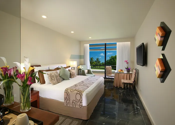 The Grand Oasis Cancun